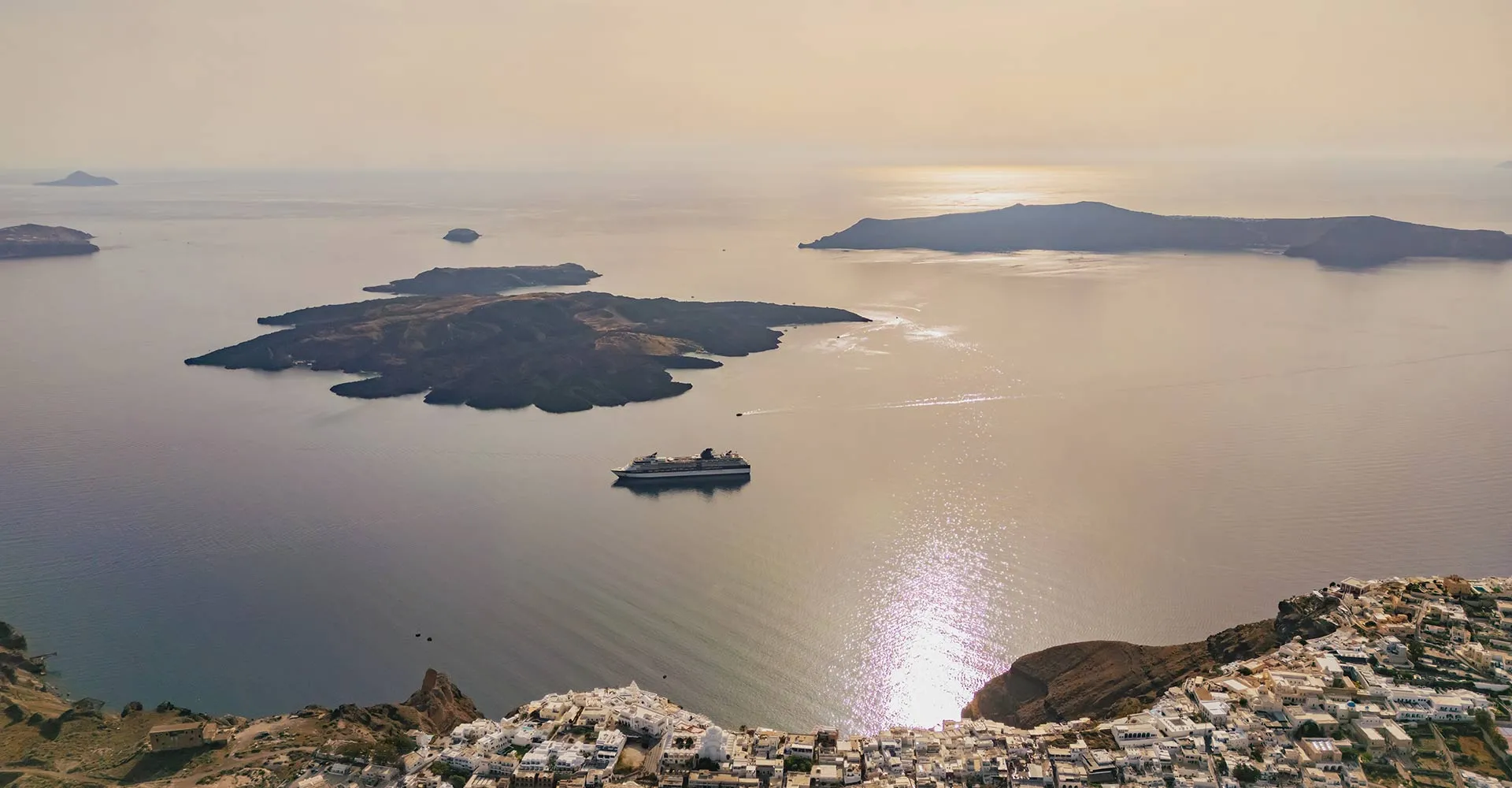 A Must-live Cruise to the Volcano