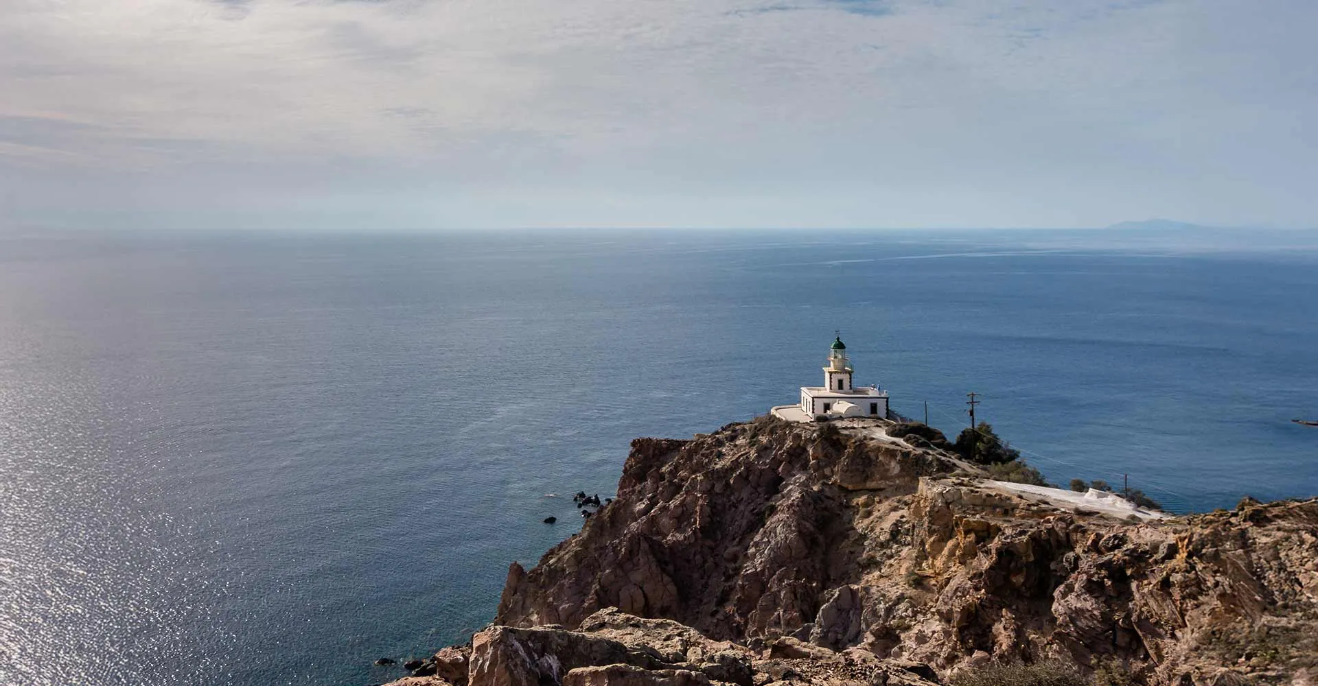 Cruising the Coastal Beauties of Santorini